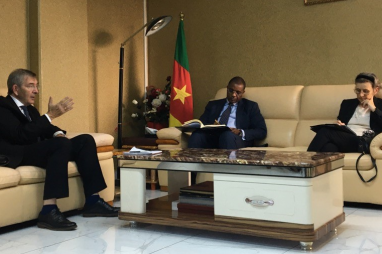 Le ministre camerounais des mines rencontre l'ambassadeur d'Allemagne et le facilitateur du PFBC, Dr Ruck.